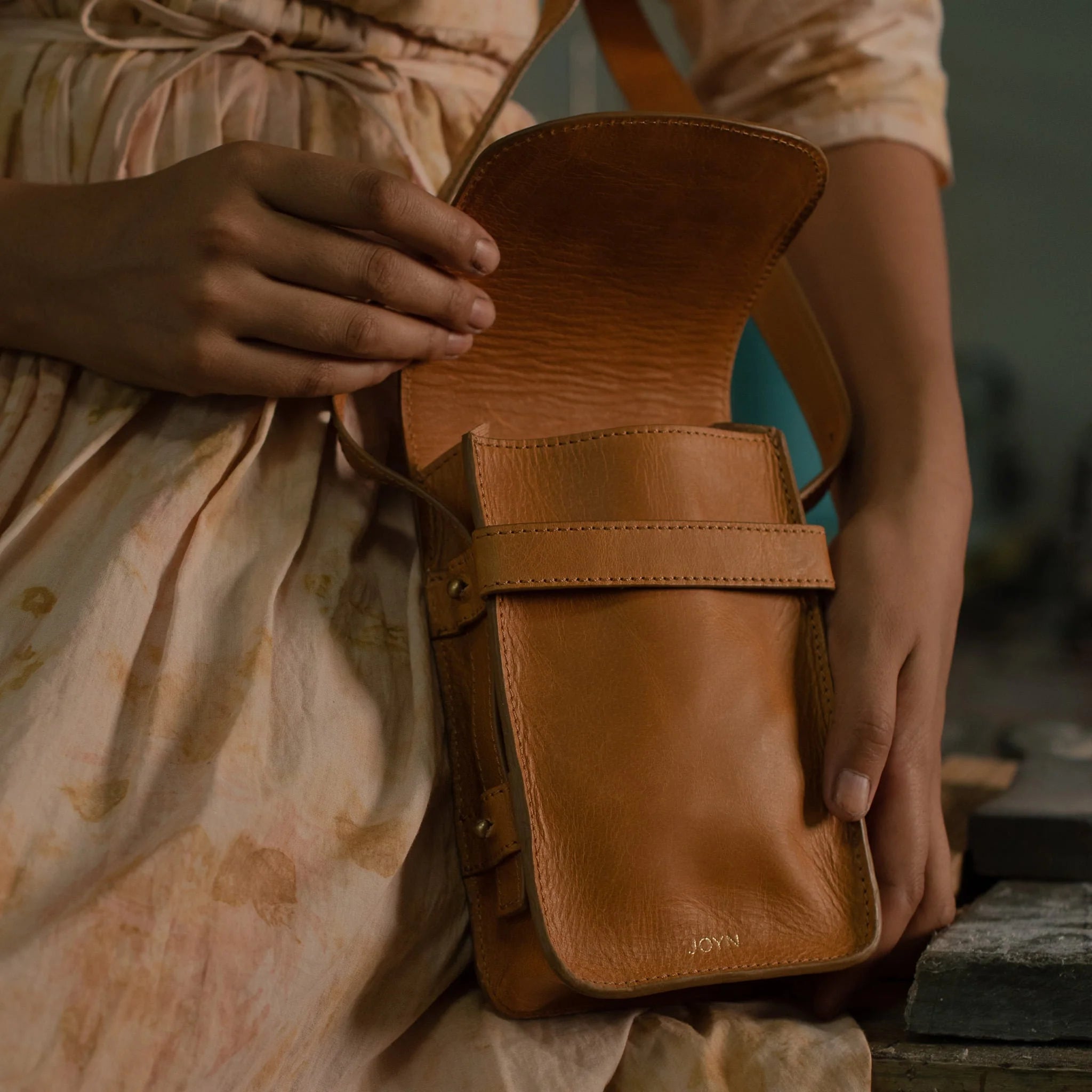 Boxy Crossbody  - Camel