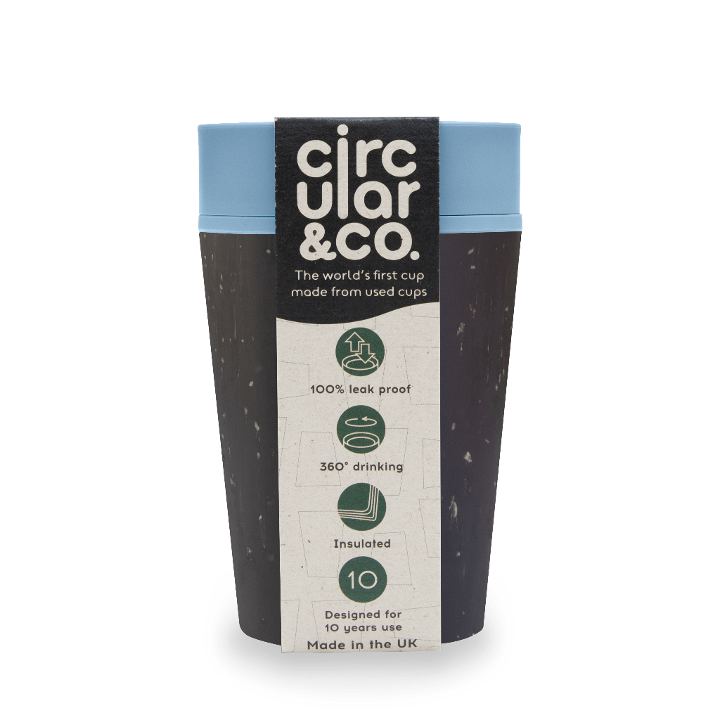 Dark gray reusable cup with light blue lid, made from recycled cups; 100% leakproof, insulated, 360° drinking.