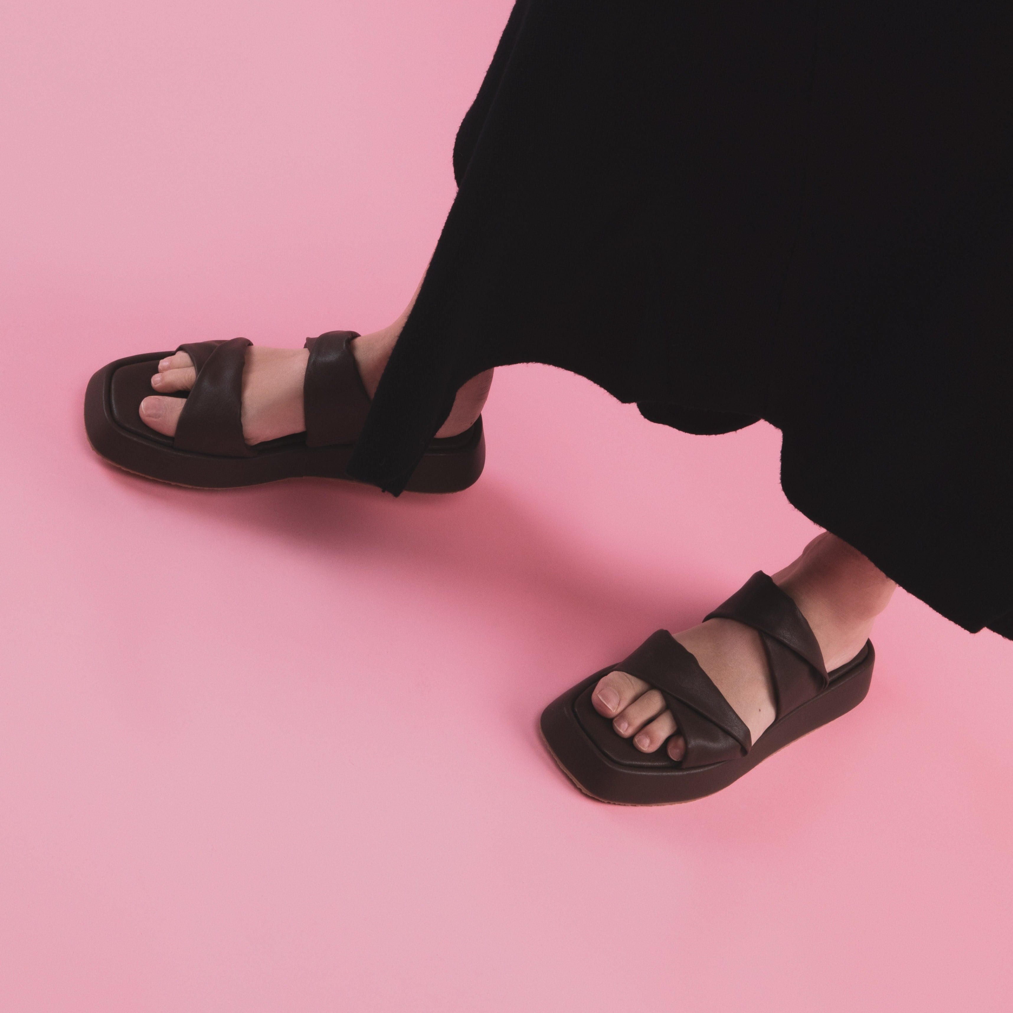 AIKO Flat Sandal - Black