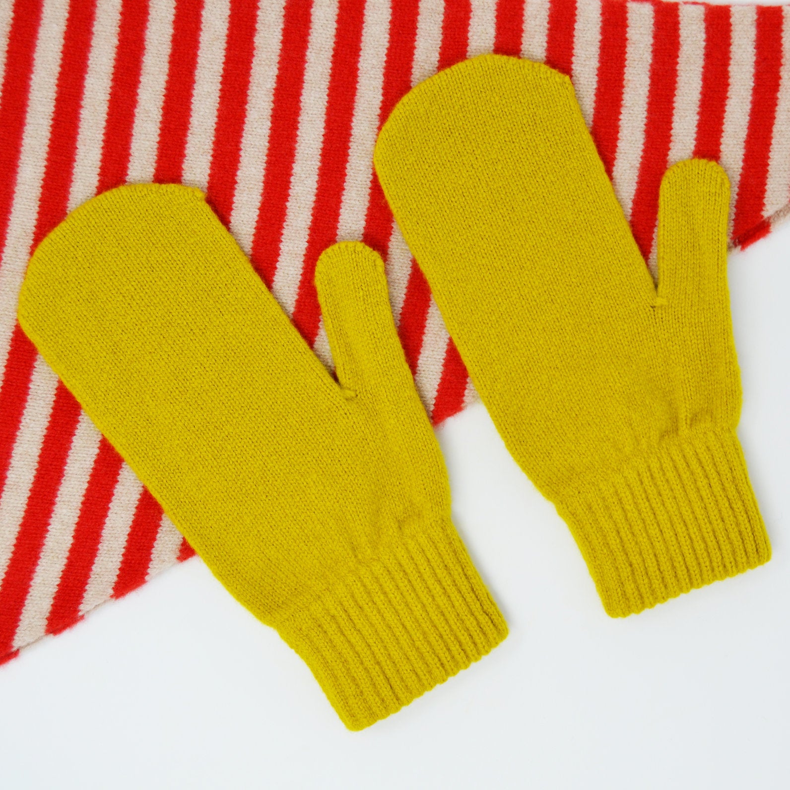 Lambswool Mittens - Mustard