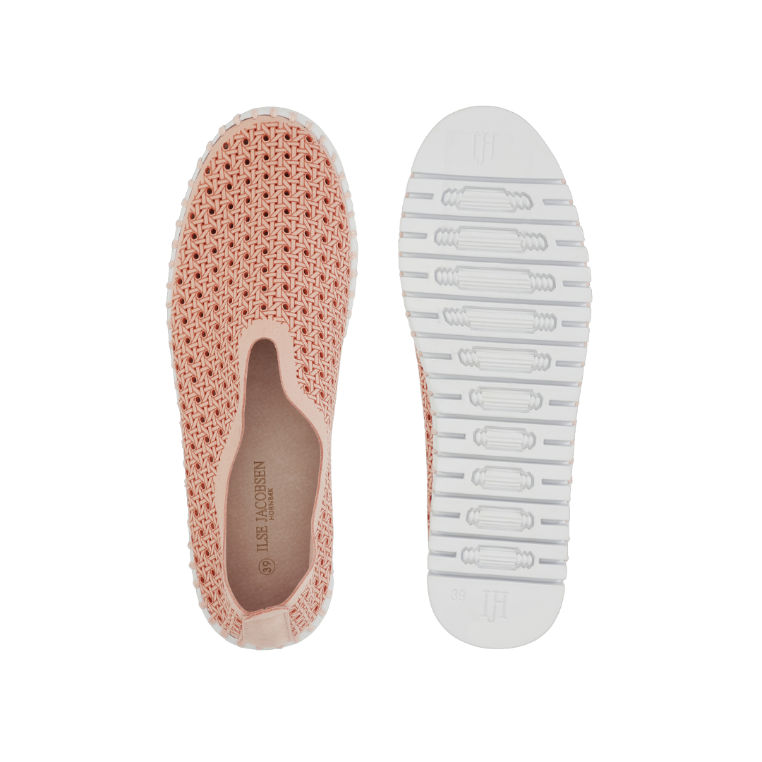 Ilse Jacobsen Hornbæk pink woven slip-on shoes with white sole, viewed from above. The textured upper shows a lattice pattern.