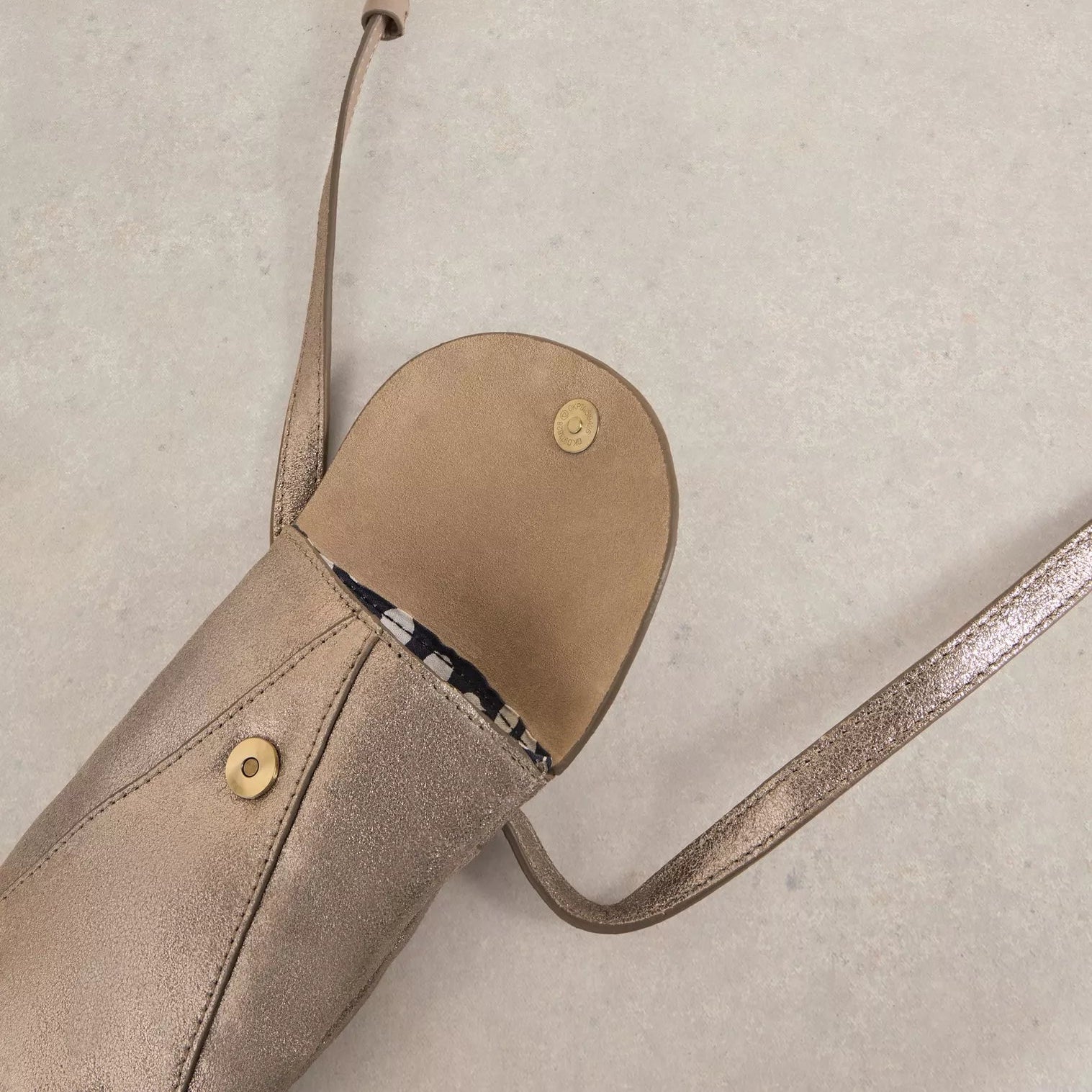 Coco Leather Phone Bag - Gold Metallic