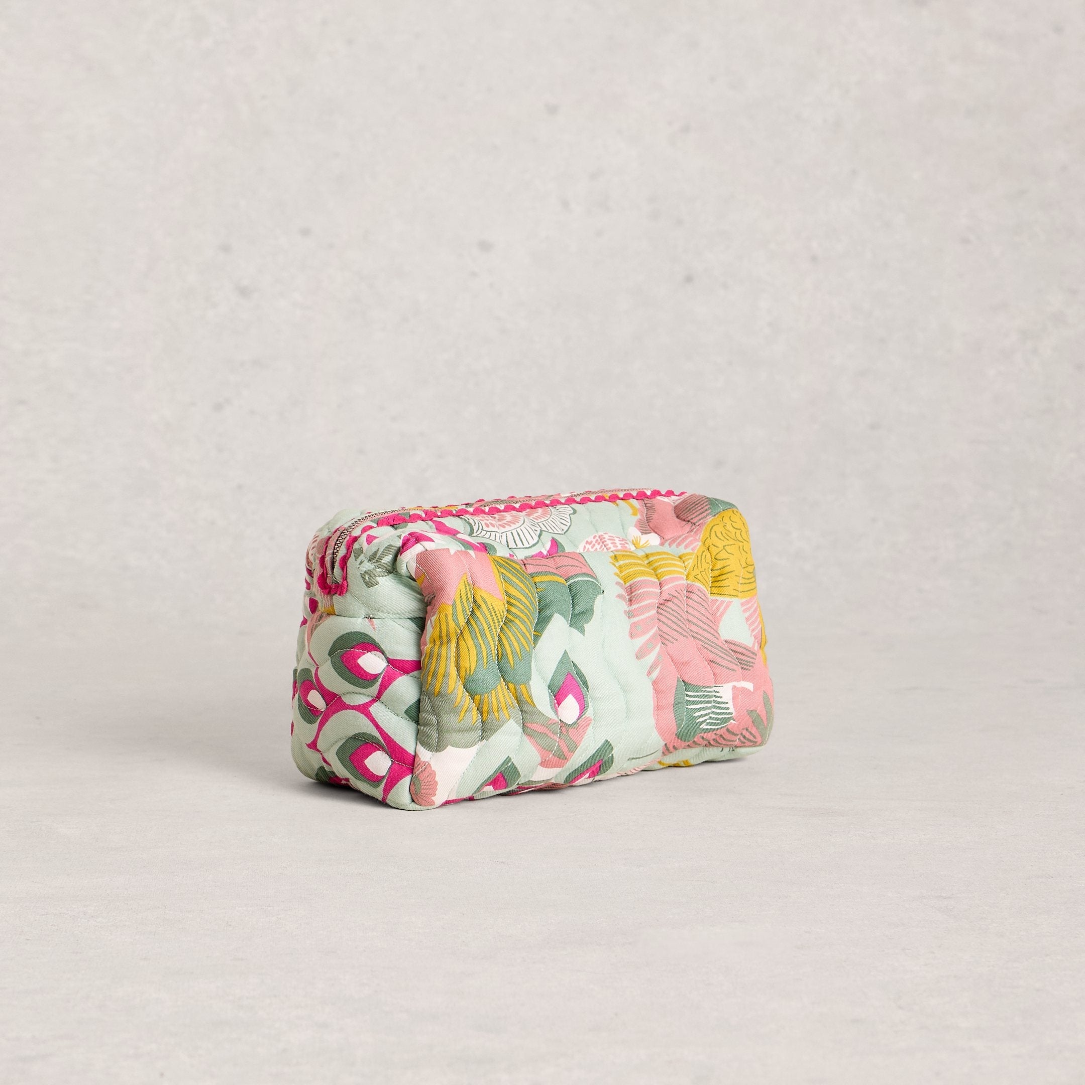 Shelby Quilted Wash Bag - Green Multi