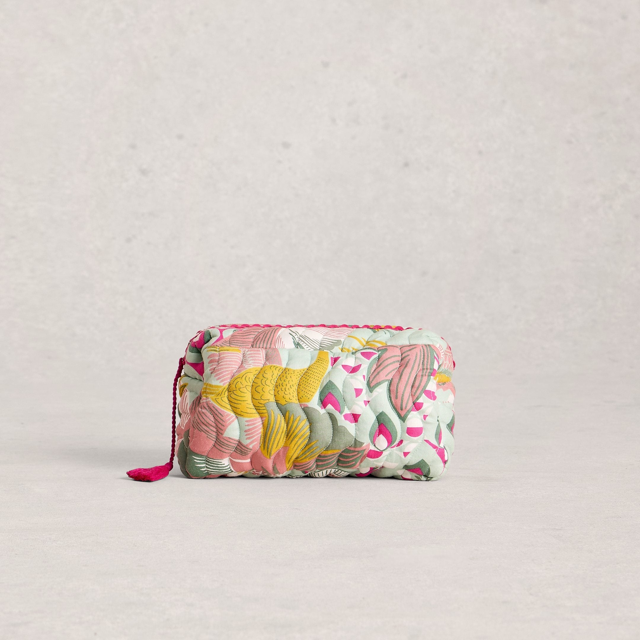 Shelby Quilted Wash Bag - Green Multi
