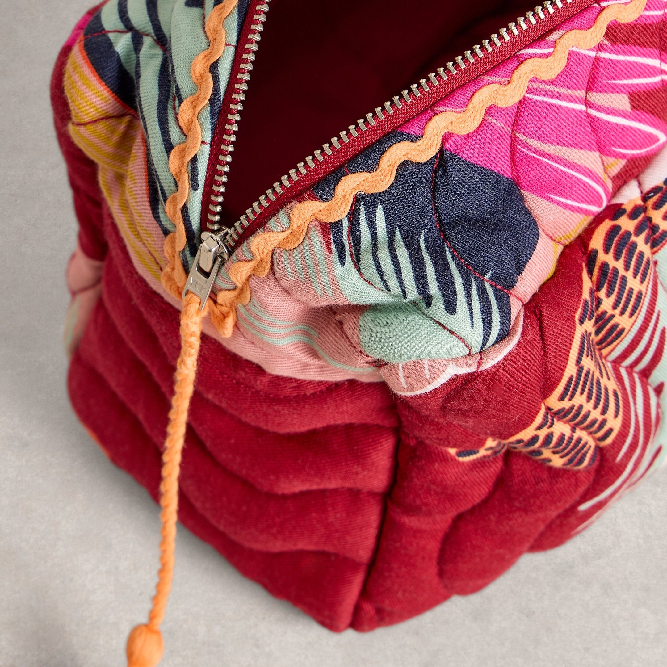 Shelby Quilted Wash Bag - Red Multi