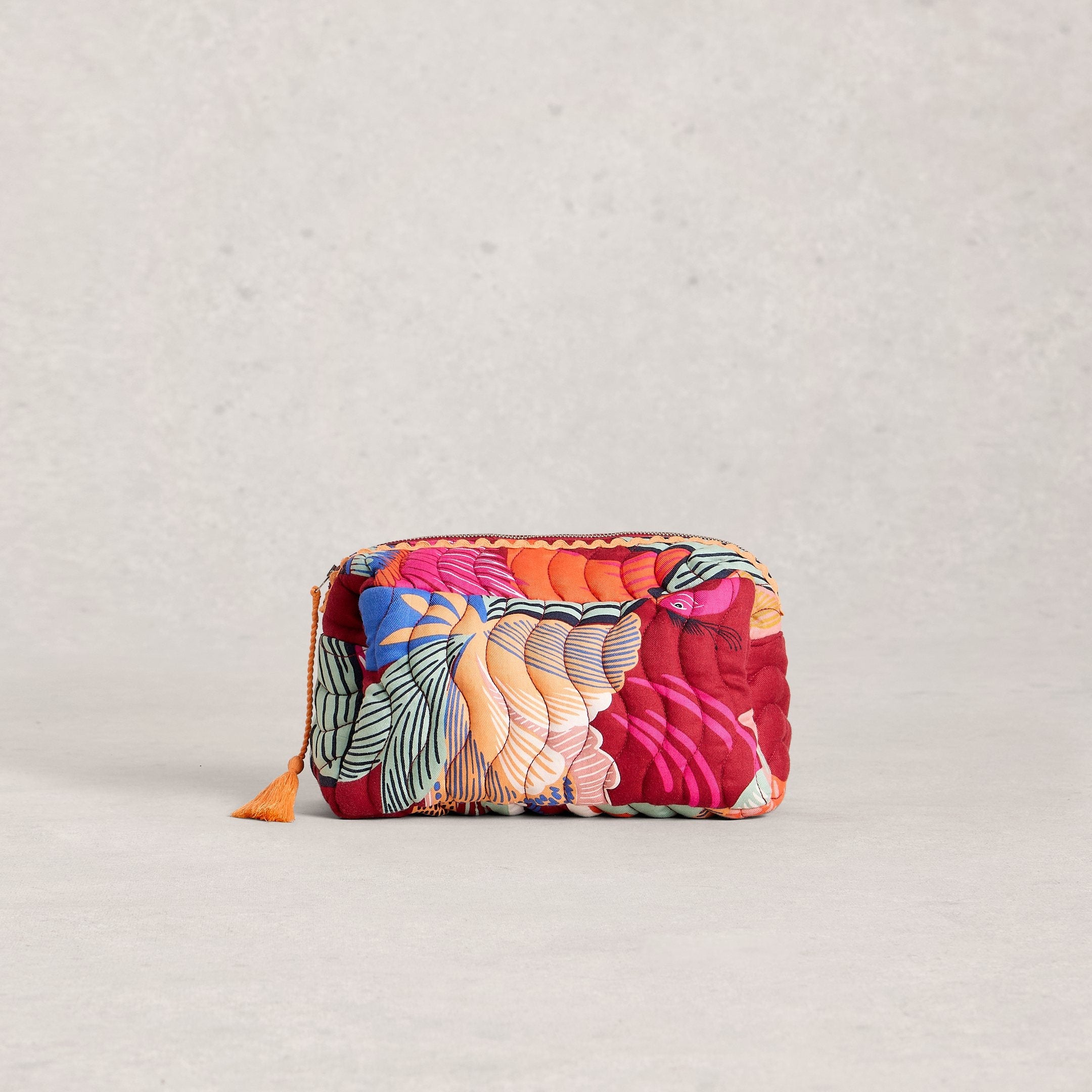 Shelby Quilted Wash Bag - Red Multi