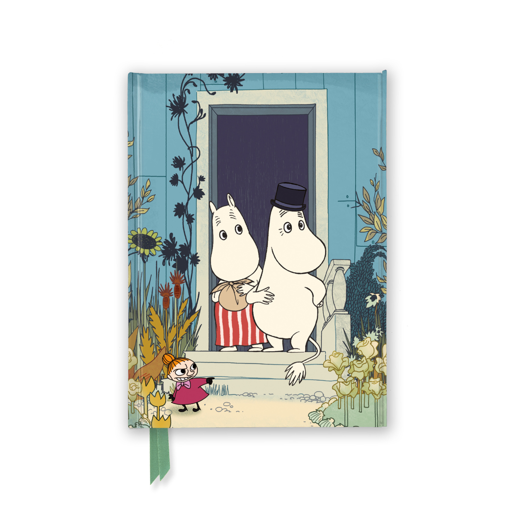 Moomin characters notebook featuring Moominmamma and Moominpapa by a doorway, with Little My in the foreground.