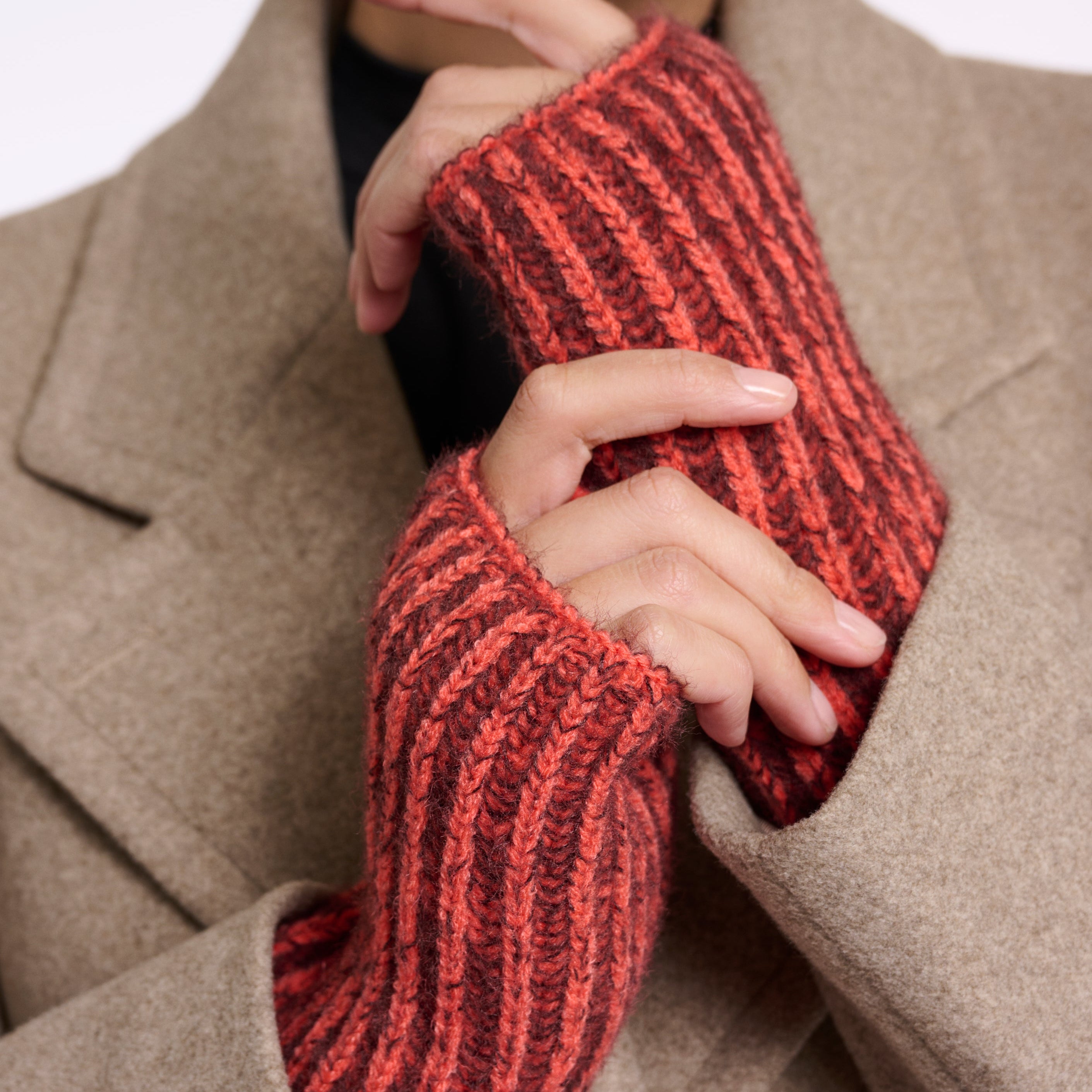 Aidrik Fingerless Gloves - Bright Coral