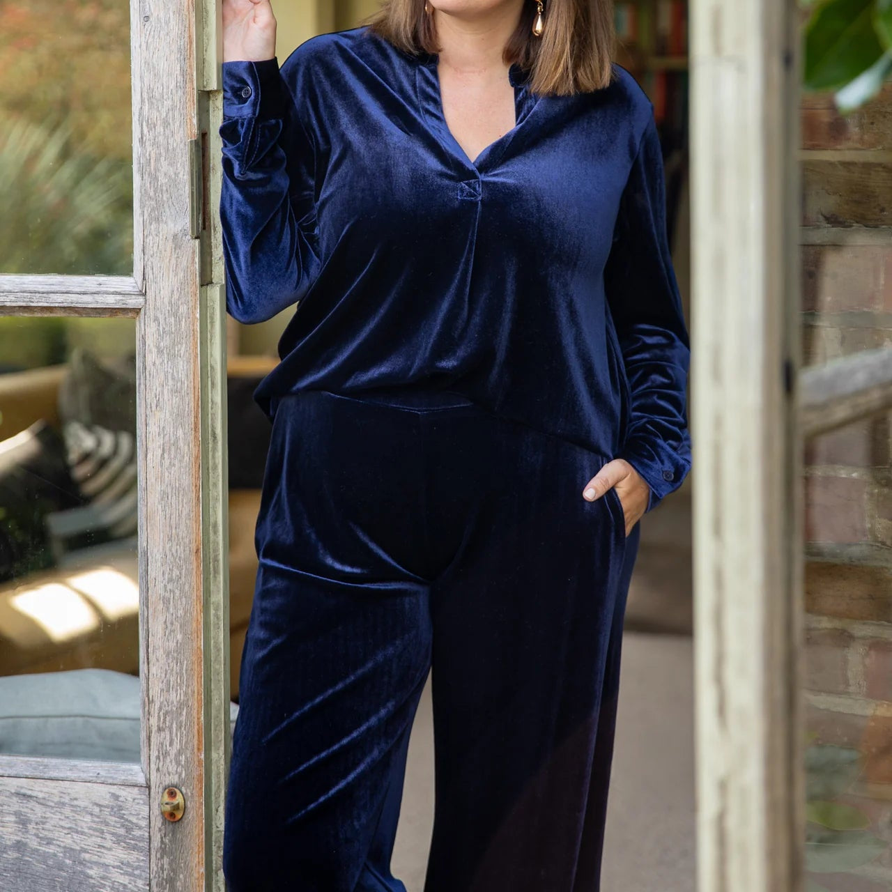 Evie Velvet Trouser - Navy