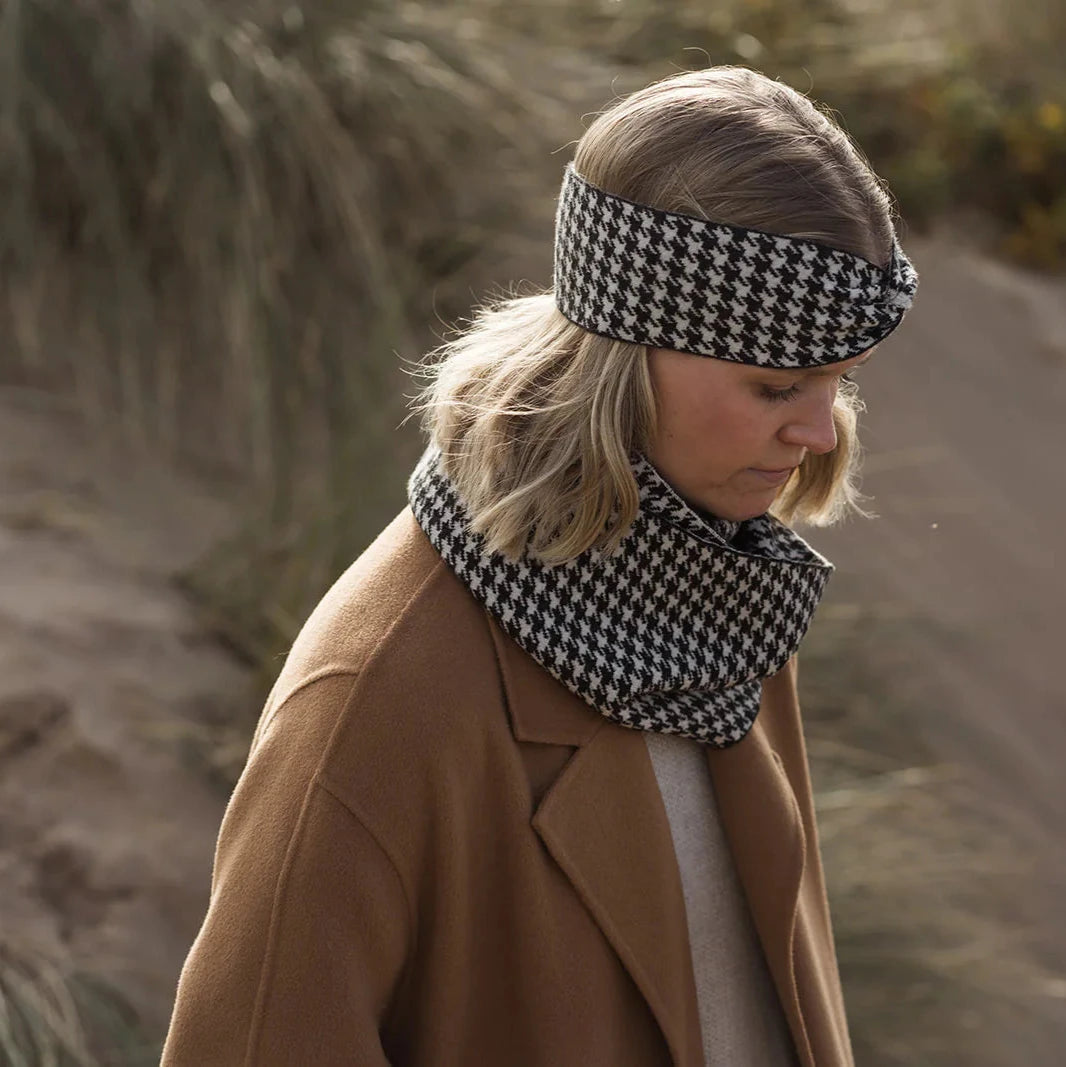 Loop Scarf - Houndstooth - Charcoal