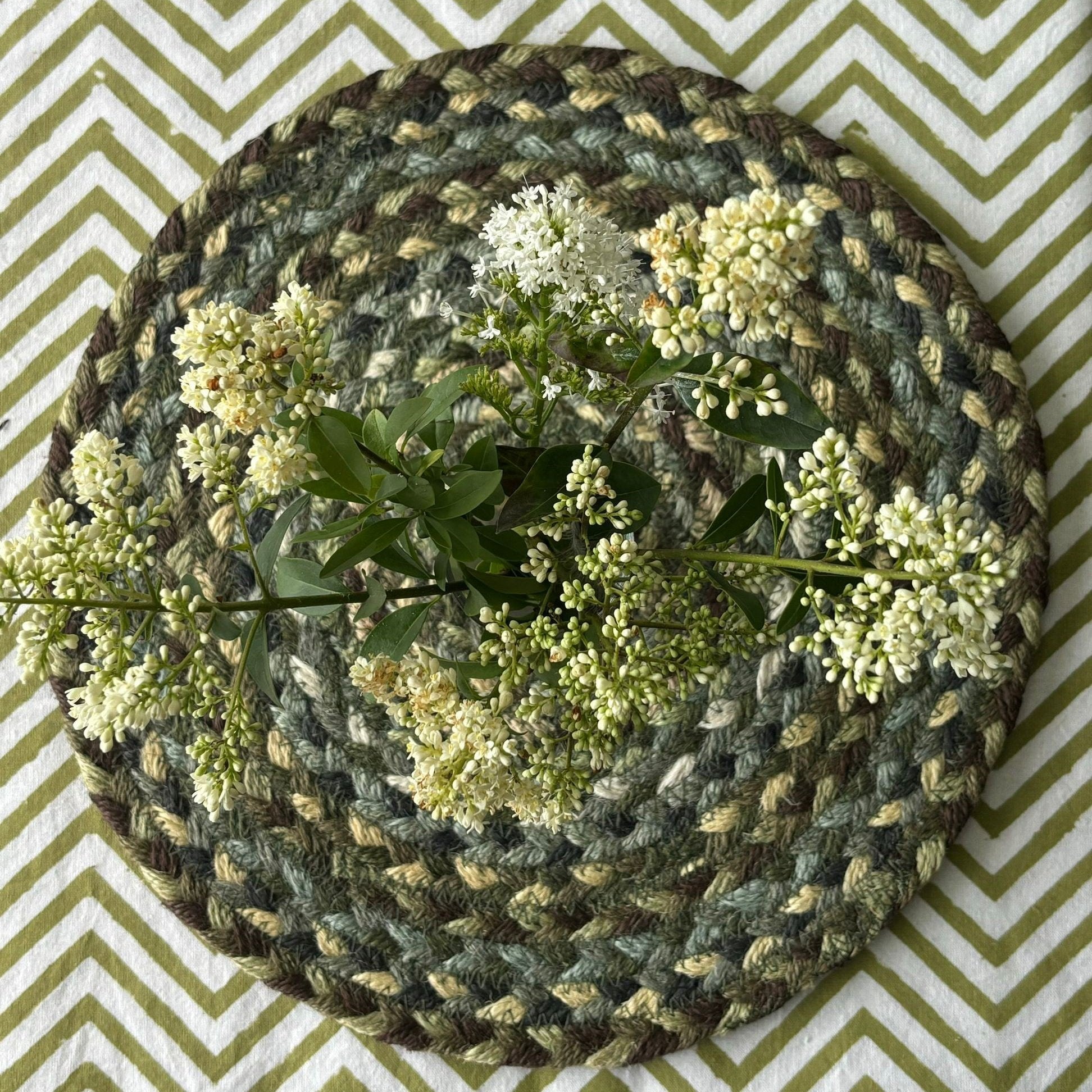 Hedgerow - Placemats - 31cm diameter - Set of 6