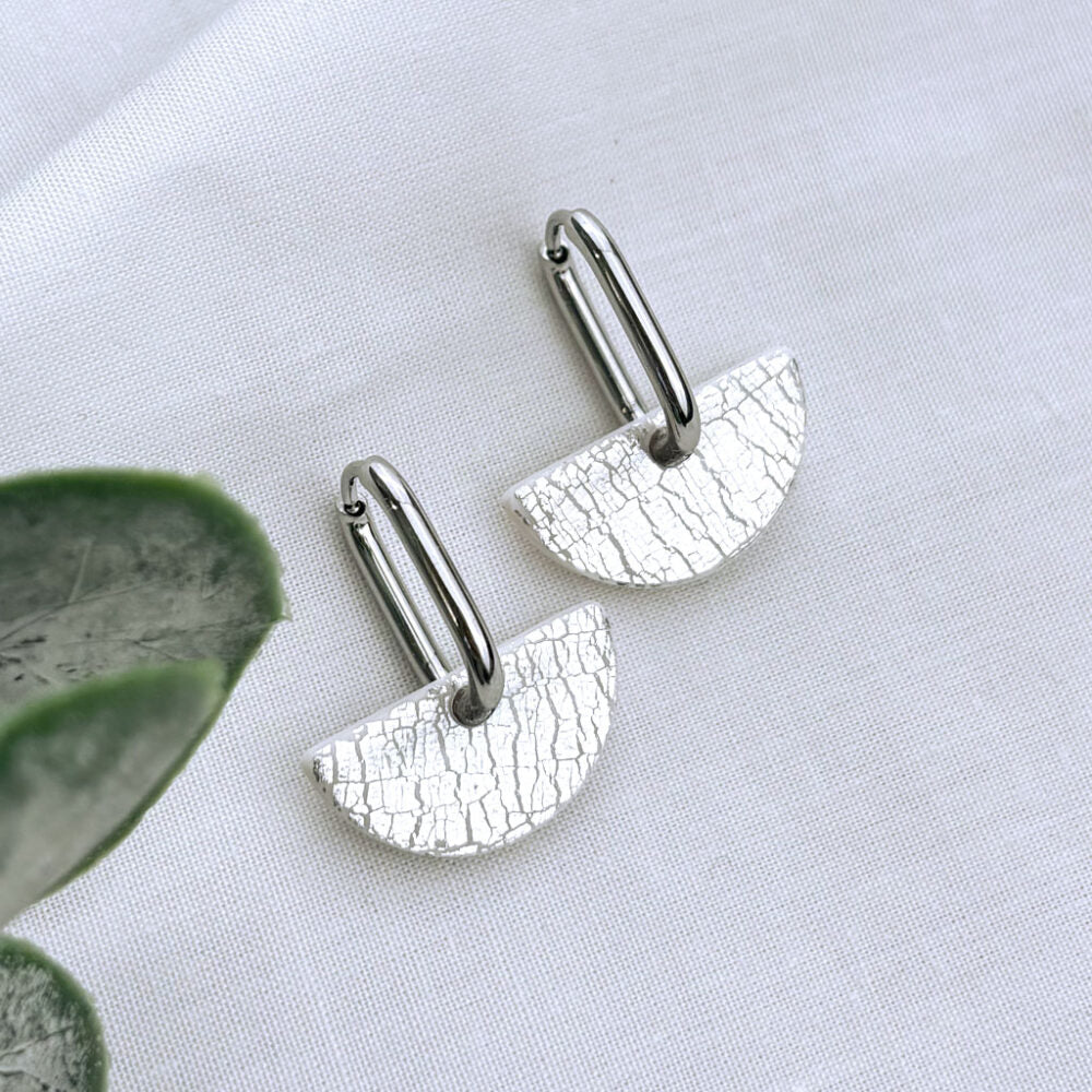 Everyday Elegance - Lever Arch Hoop Earrings - Silver Leaf