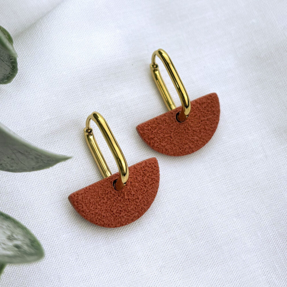 Everyday Elegance - Lever Arch Hoop Earrings - Cinder Brown