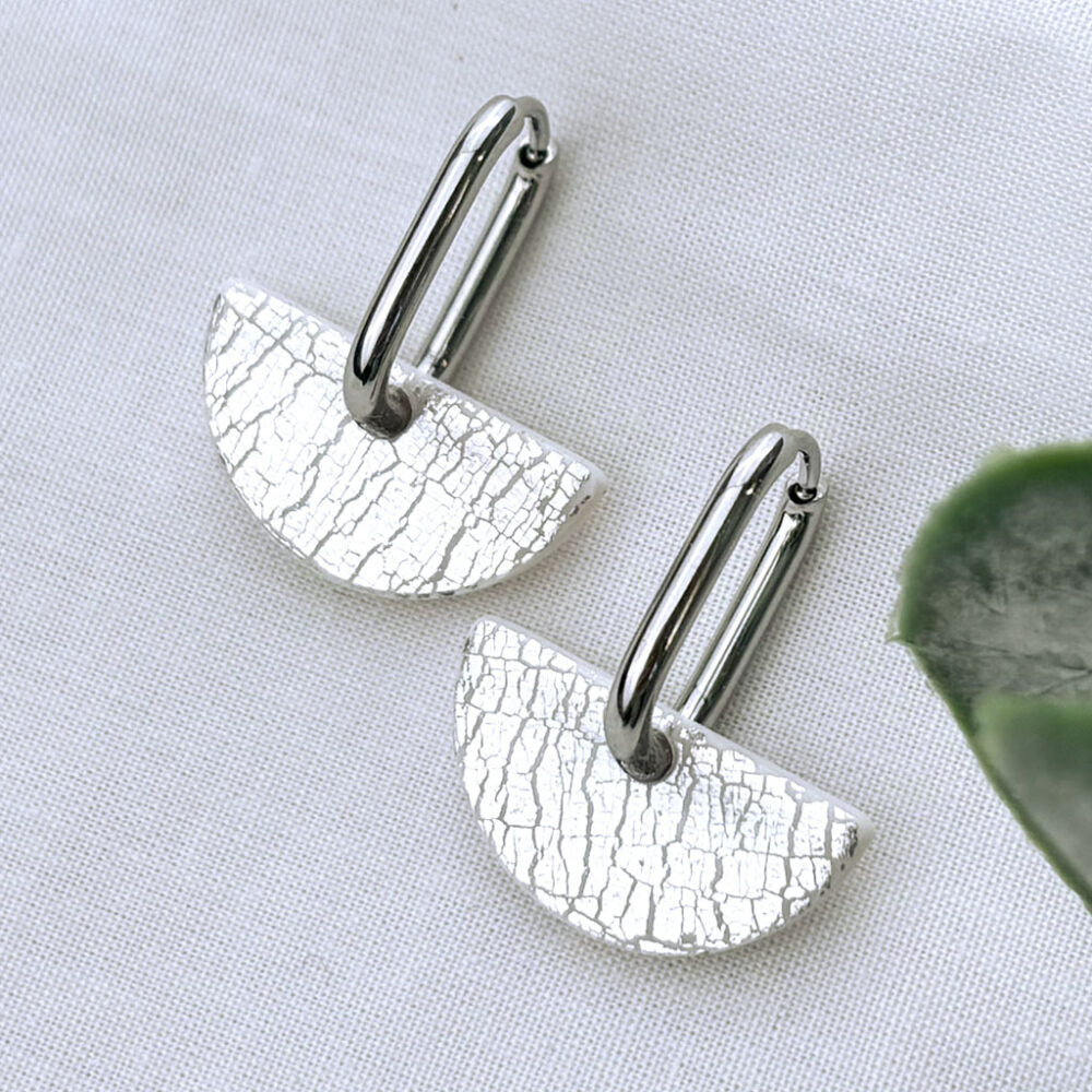 Everyday Elegance - Lever Arch Hoop Earrings - Silver Leaf