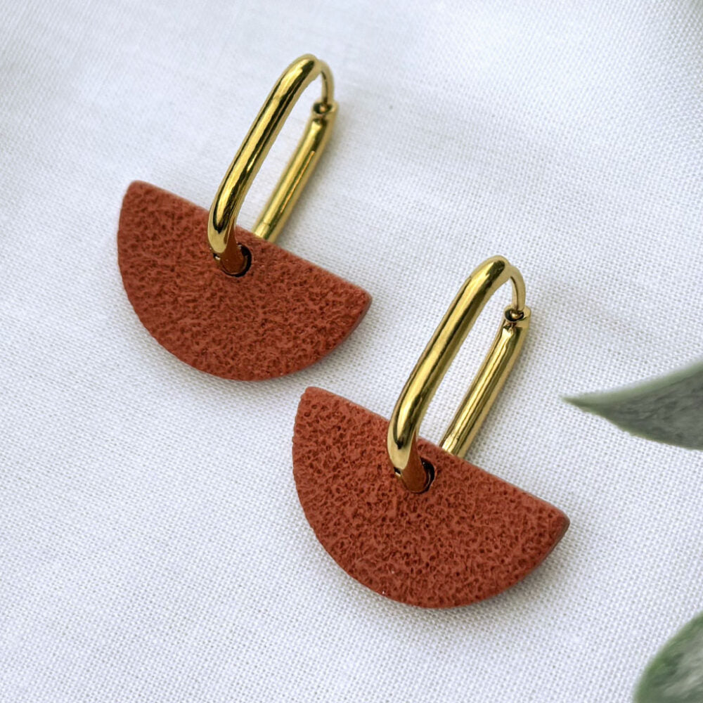 Everyday Elegance - Lever Arch Hoop Earrings - Cinder Brown