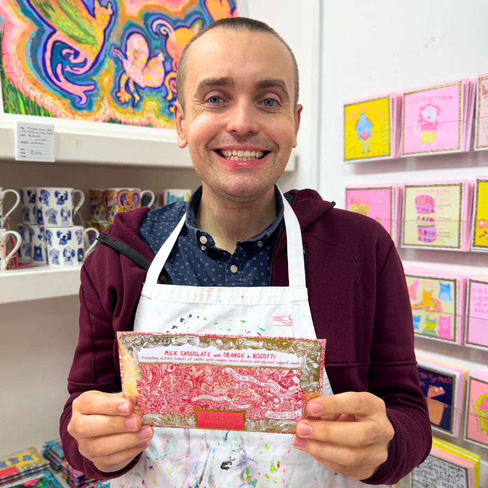 Love is in the Air - Milk Chocolate with Orange & Biscotti