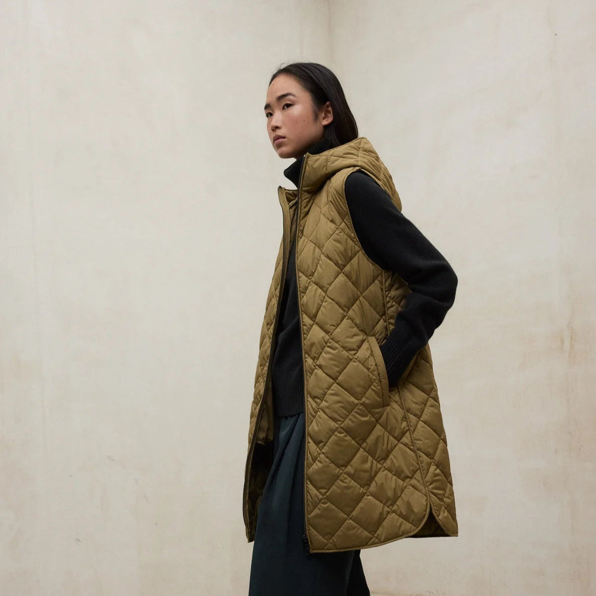 Hyden Jacket - Red Velvet
