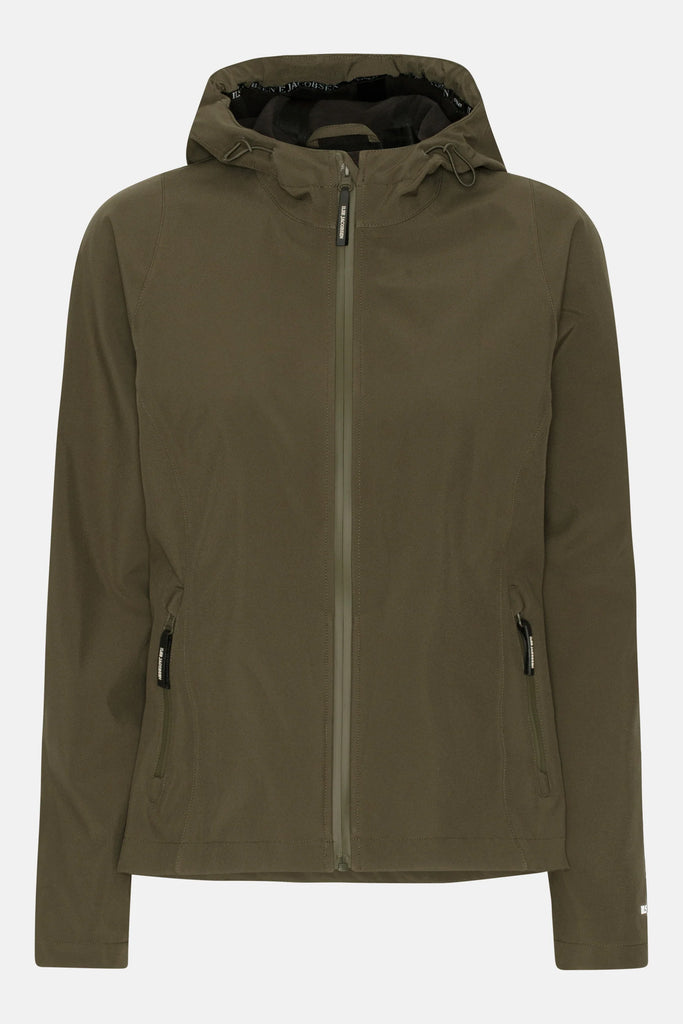 Olive green Ilse Jacobsen Softshell jacket with a zip-up front, drawstring hood, and zippered pockets. Smooth, matte texture.