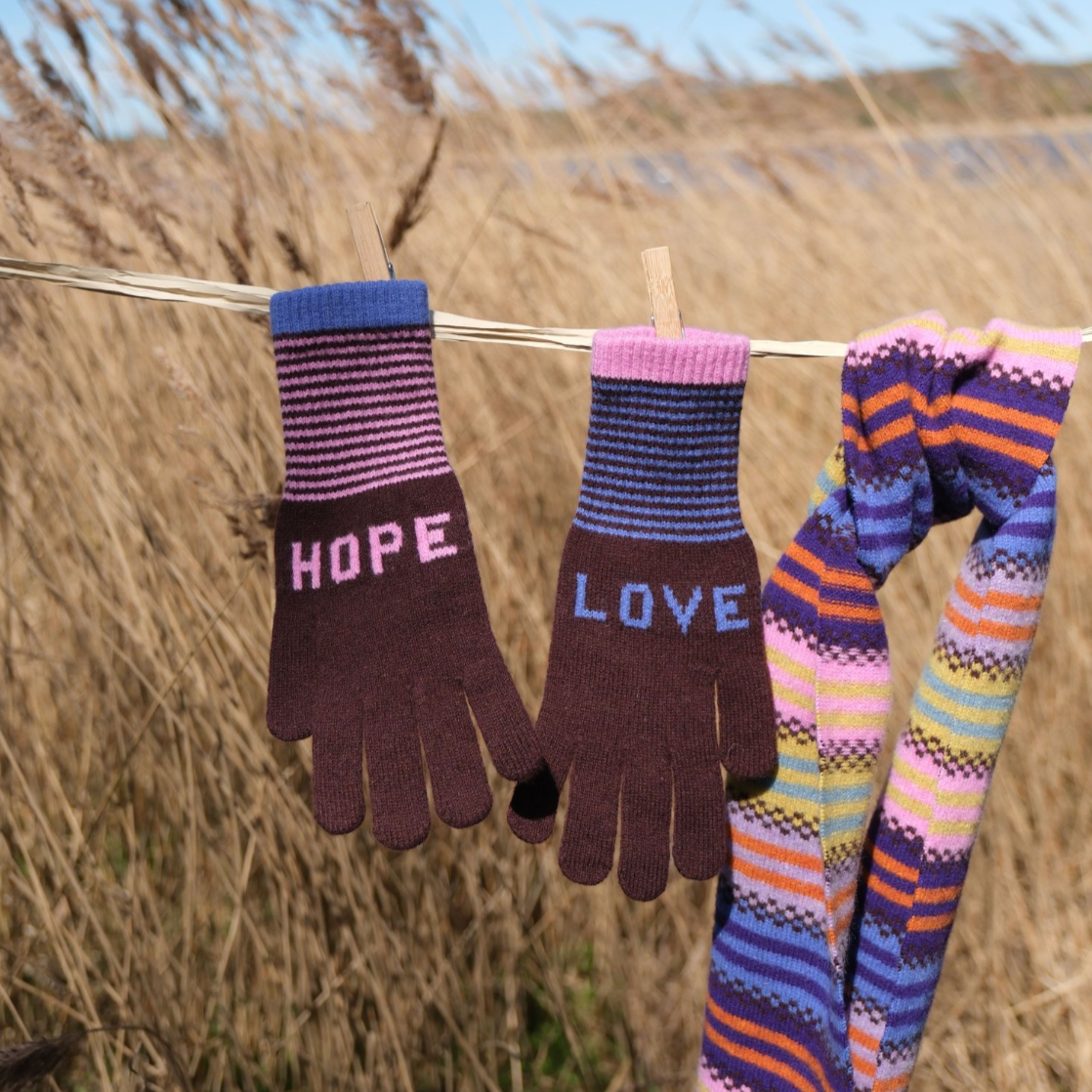Love and Hope Gloves - Quartz