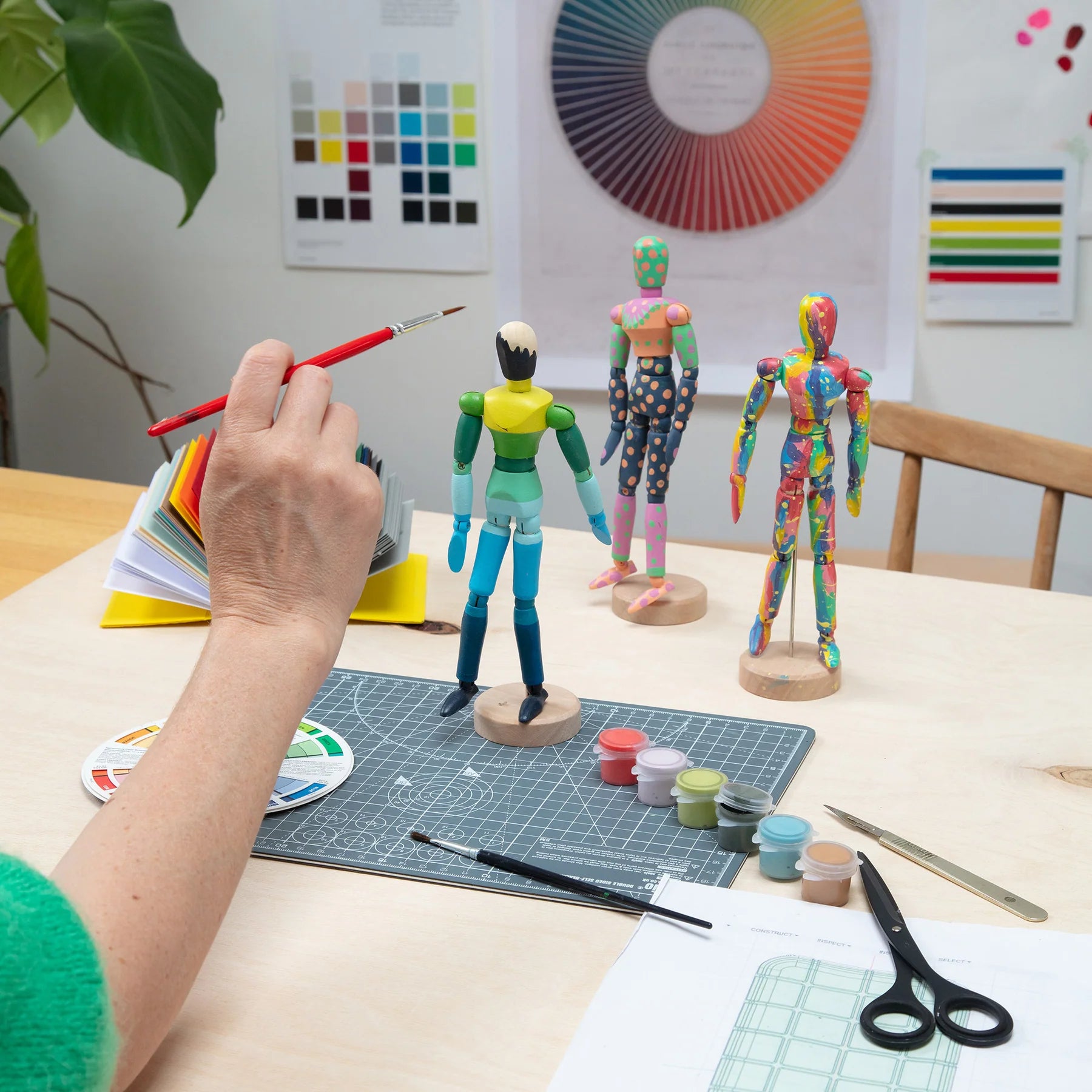 The Wooden Artists Mannequin - Paint & Pose